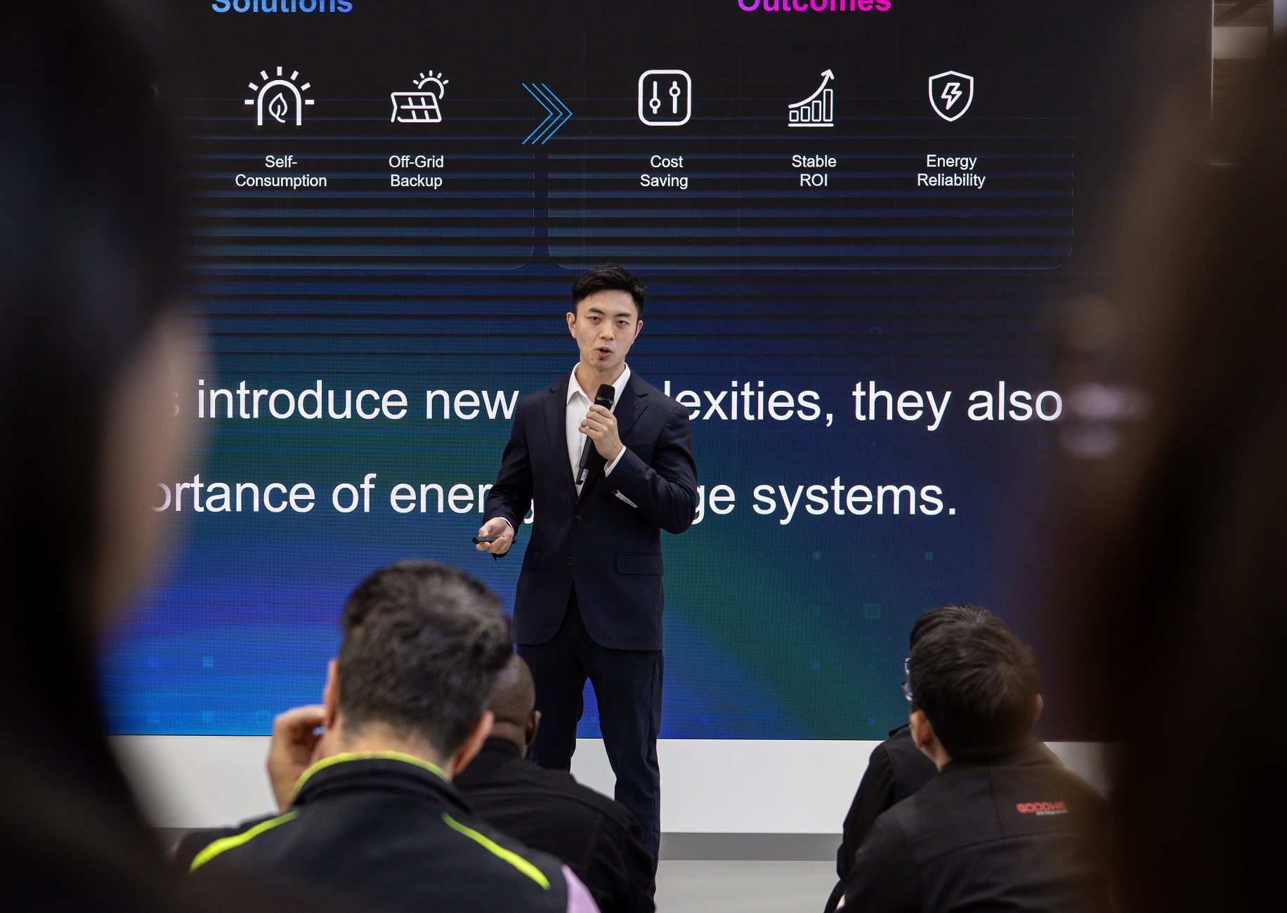 Jonas Ding, Technical Director Europe, explaining sytem approach.jpg